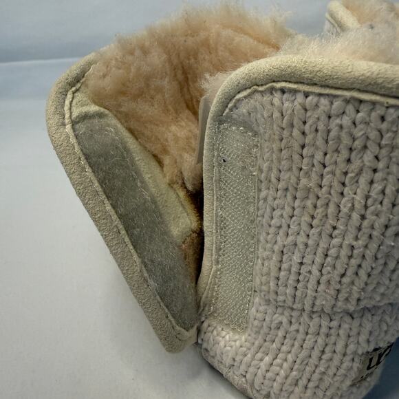 UGG Baby Booties Size 2/3 Beige Knit Shearling Lined Warm Cozy Fall Winter Prep - Picture 14 of 14